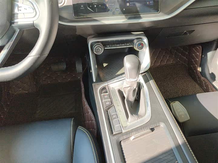 Фото 14 - Geely Binrui