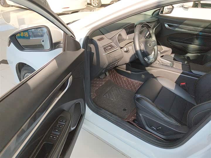 Фото 16 - Geely Binrui