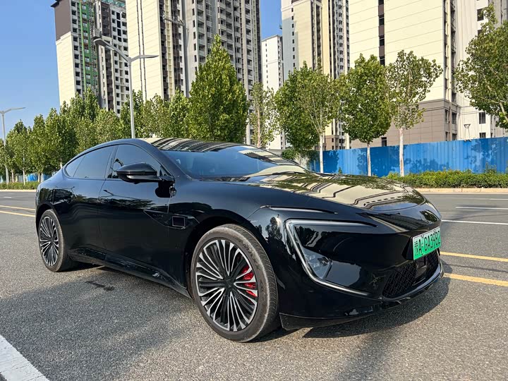 Фото 1 - Avatr 12