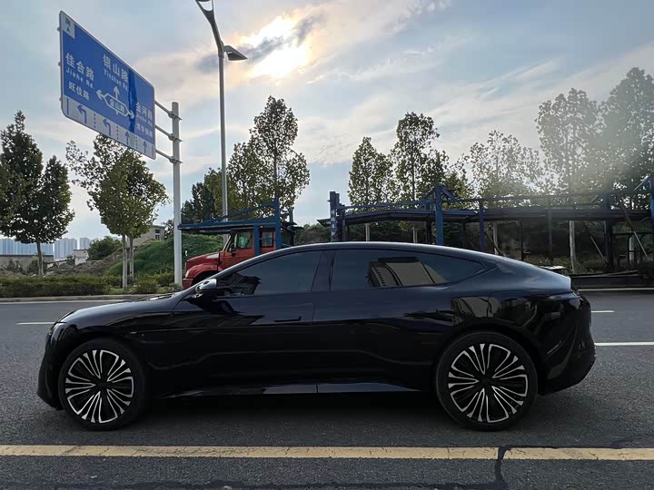 Фото 11 - Avatr 12