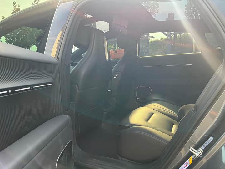 Фото 4 - Avatr 12