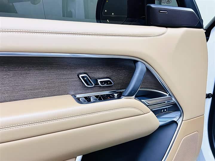 Фото 11 - Land Rover Range Rover