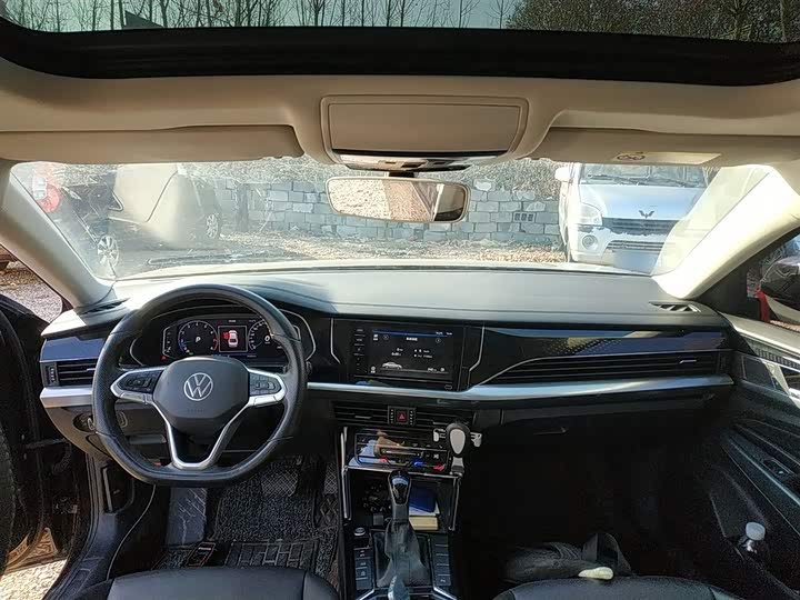 Фото 10 - Volkswagen Passat