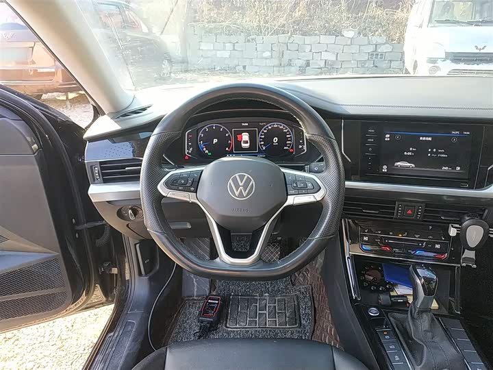 Фото 11 - Volkswagen Passat