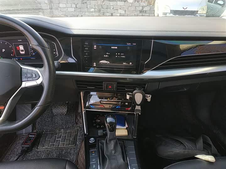 Фото 13 - Volkswagen Passat