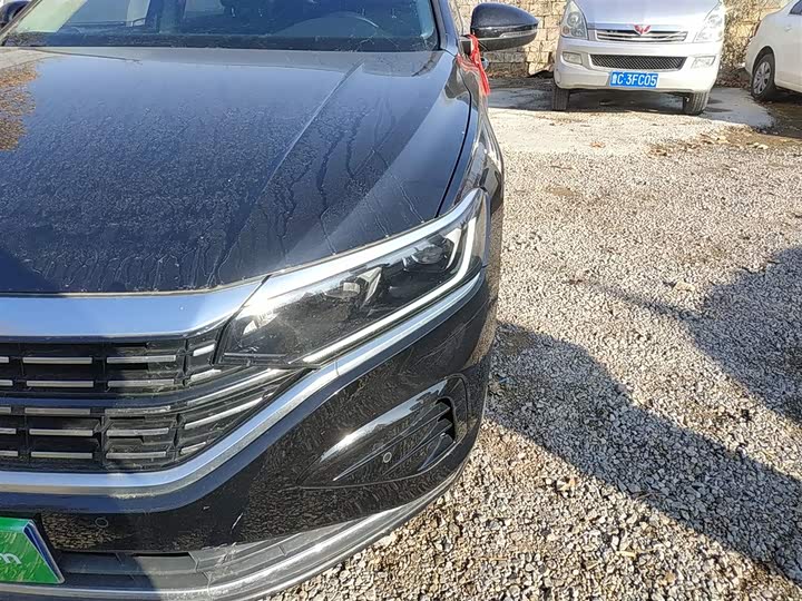 Фото 24 - Volkswagen Passat