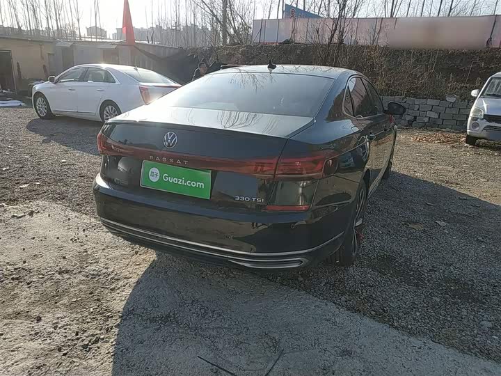 Фото 7 - Volkswagen Passat