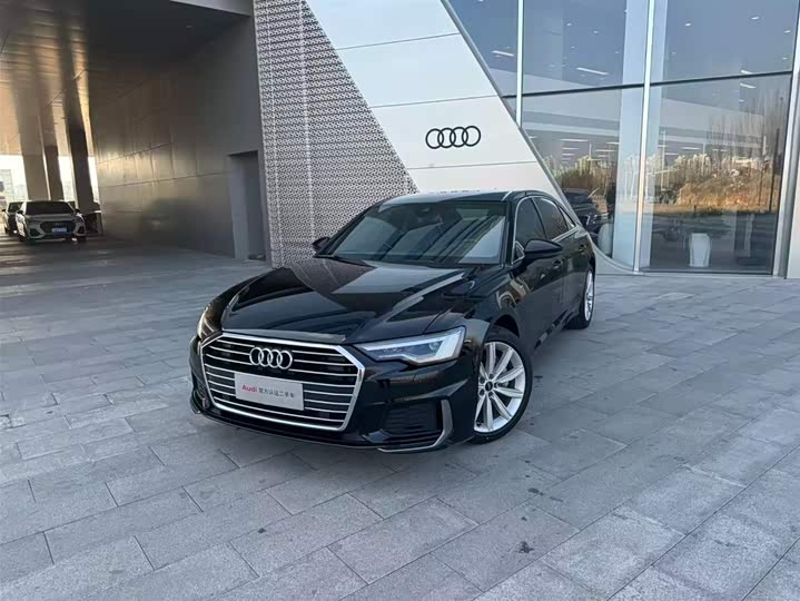 Фото 1 - Audi A6L
