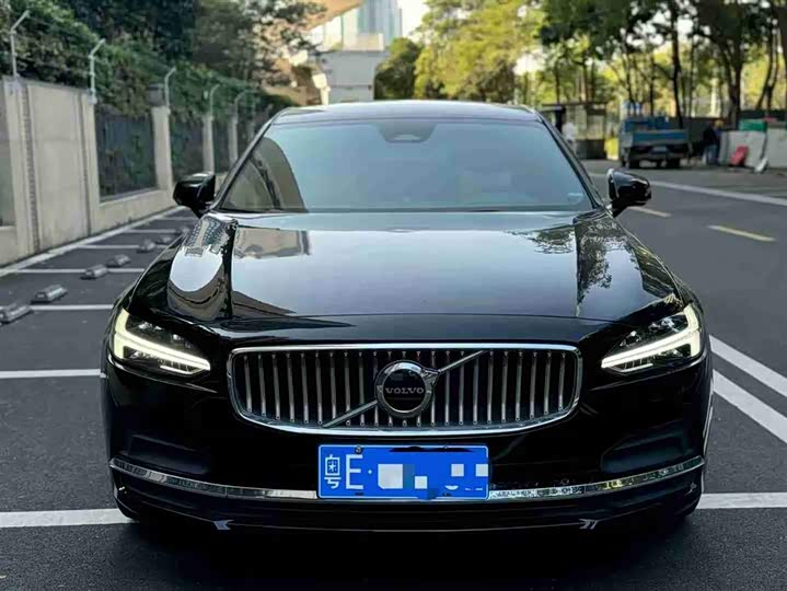 Фото 3 - Volvo S90