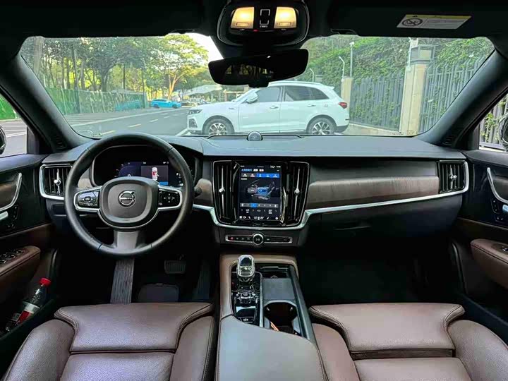 Фото 7 - Volvo S90