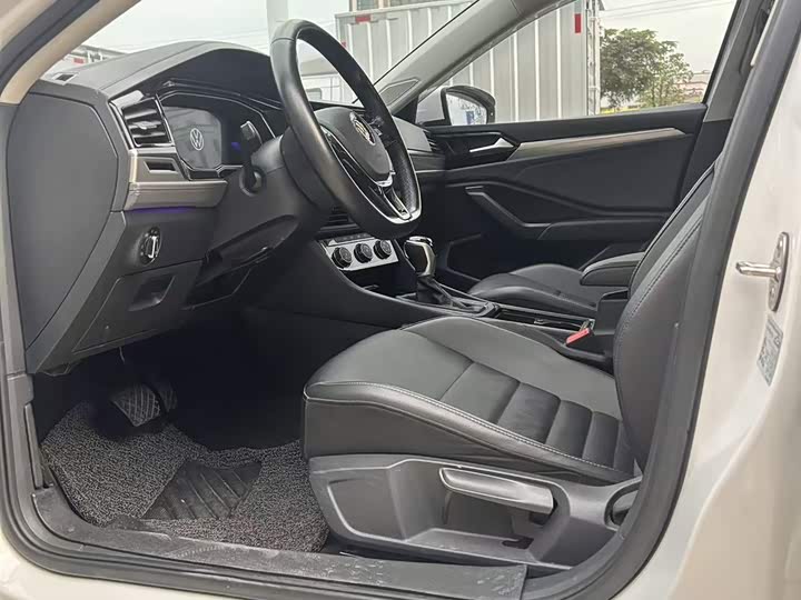 Фото 8 - Volkswagen Sagitar L