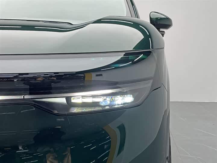 Фото 10 - Zeekr 7X