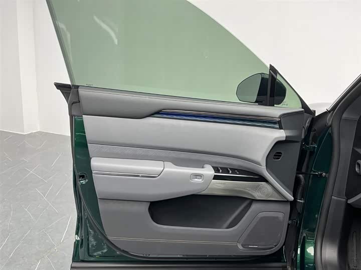 Фото 13 - Zeekr 7X