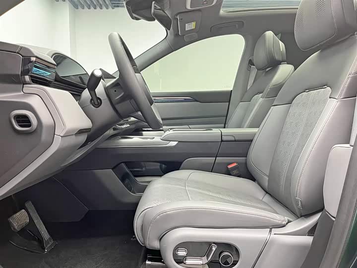 Фото 16 - Zeekr 7X