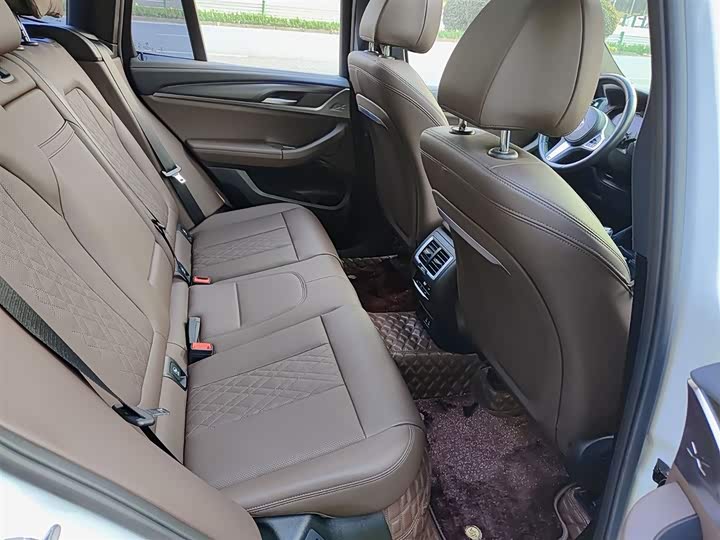 Фото 10 - BMW X3