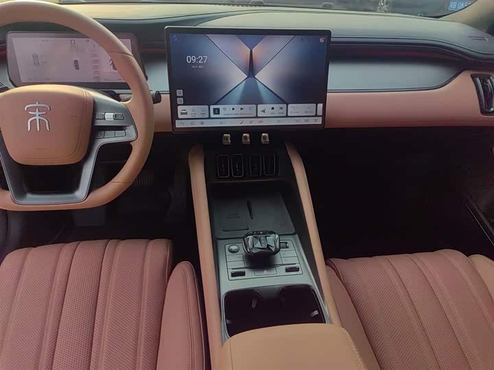 Фото 13 - BYD Song L