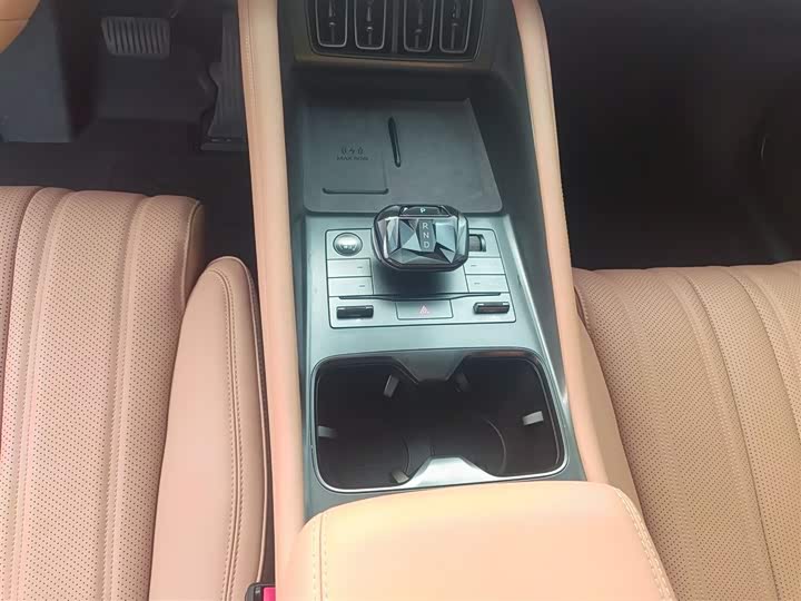 Фото 14 - BYD Song L