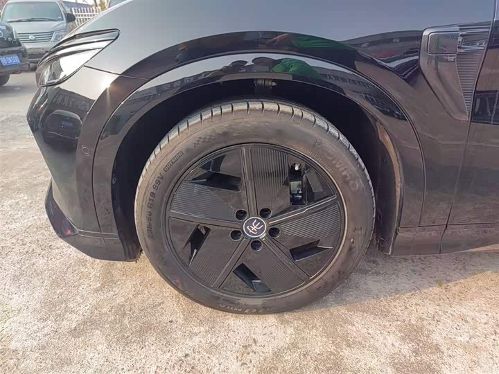 Фото 23 - BYD Song L