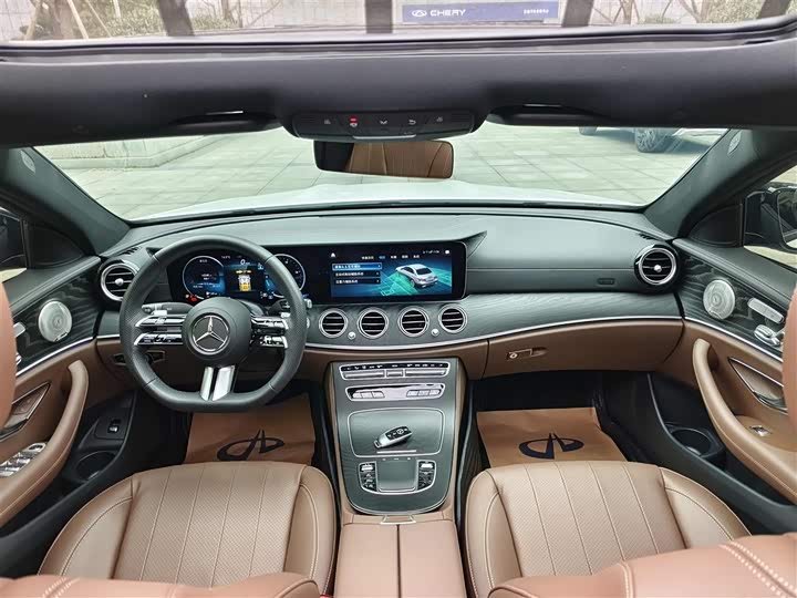 Фото 7 - Mercedes-Benz E-Class