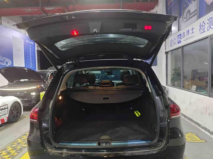 Photo 10 - Mercedes-Benz GLE-Class