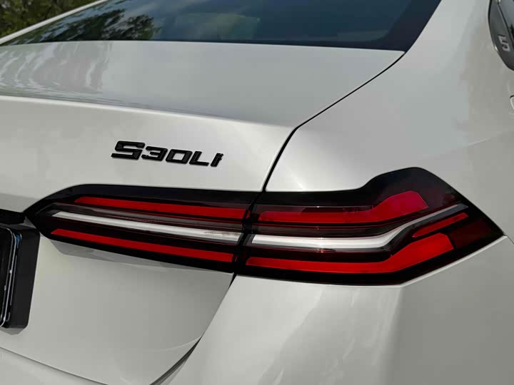 Фото 22 - BMW 5 Series