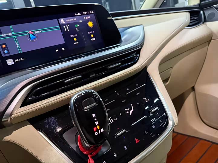 Фото 13 - Buick GL8 ES