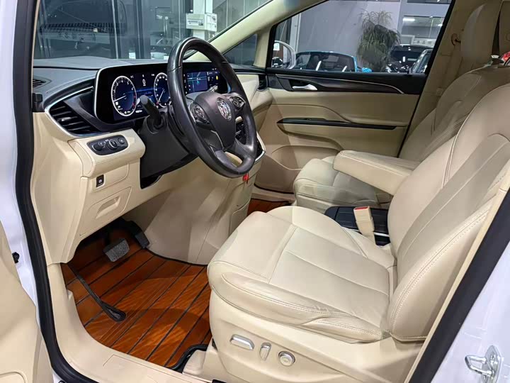 Фото 8 - Buick GL8 ES