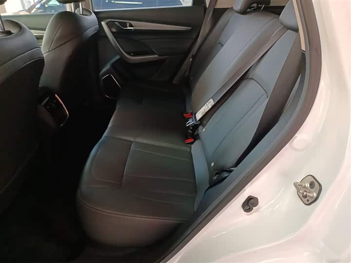 Фото 17 - Dongfeng Aeolus AX7