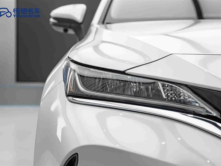 Фото 10 - Toyota Harrier