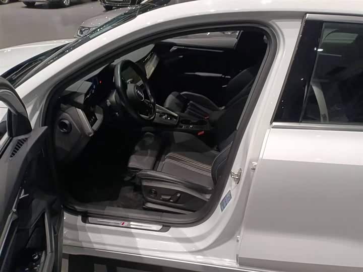 Фото 5 - Audi A3