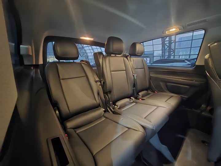 Фото 13 - Mercedes-Benz Vito