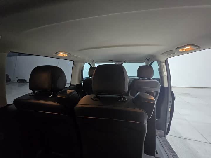 Фото 17 - Mercedes-Benz Vito