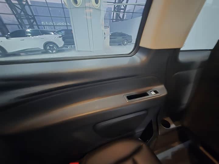 Фото 18 - Mercedes-Benz Vito