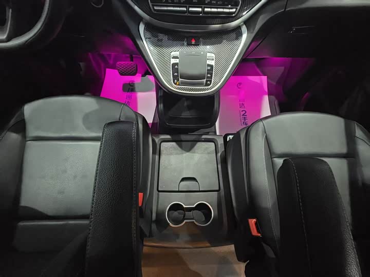 Фото 22 - Mercedes-Benz Vito