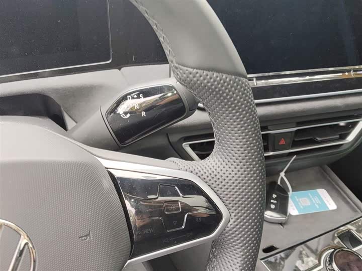 Фото 14 - Volkswagen Tiguan L Pro