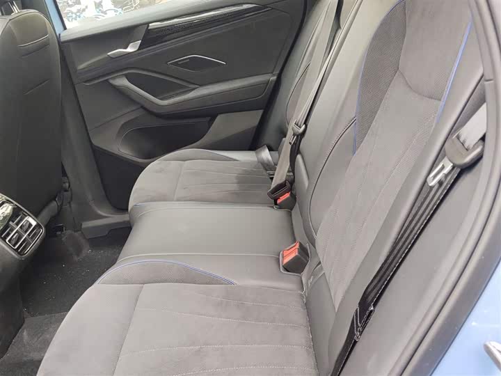 Фото 17 - Volkswagen Tiguan L Pro