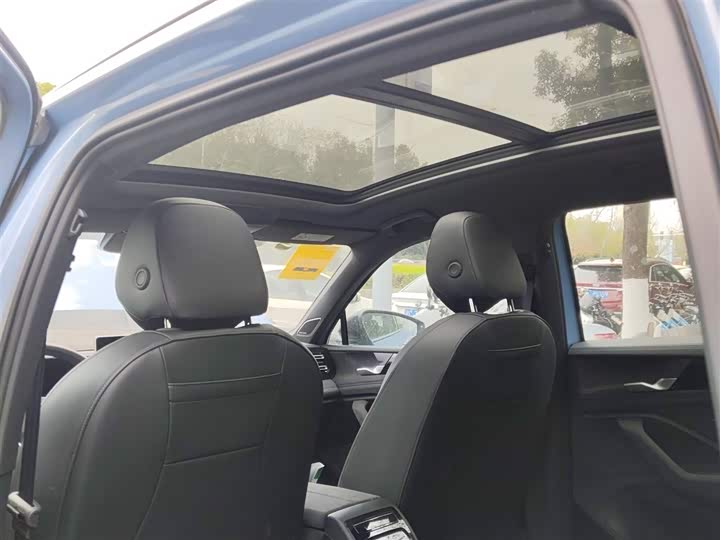 Фото 18 - Volkswagen Tiguan L Pro