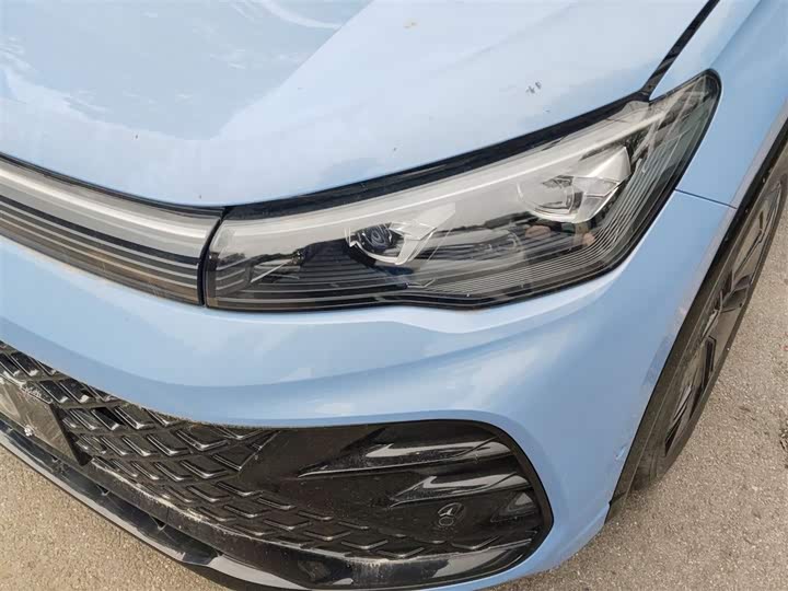 Фото 24 - Volkswagen Tiguan L Pro