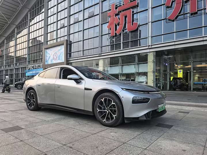 Фото 3 - XPeng P7