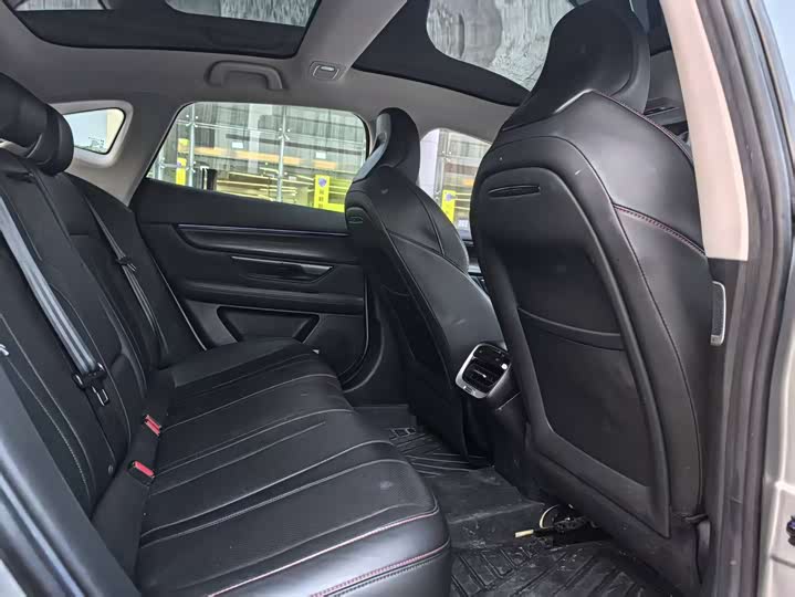 Фото 4 - XPeng P7