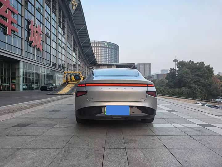 Фото 9 - XPeng P7