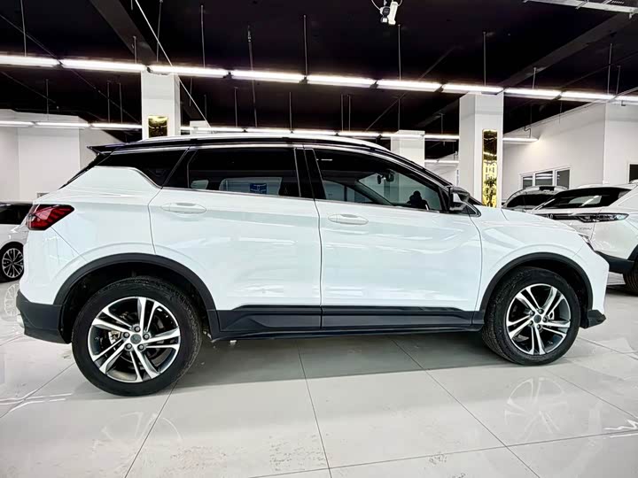 Фото 7 - Geely Coolray