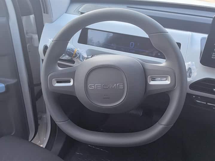 Фото 15 - Geely Galaxy Panda Mini