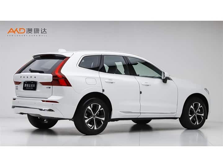Фото 3 - Volvo XC60