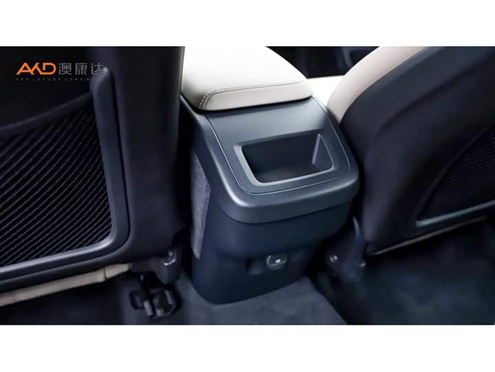 Фото 9 - Volvo XC60