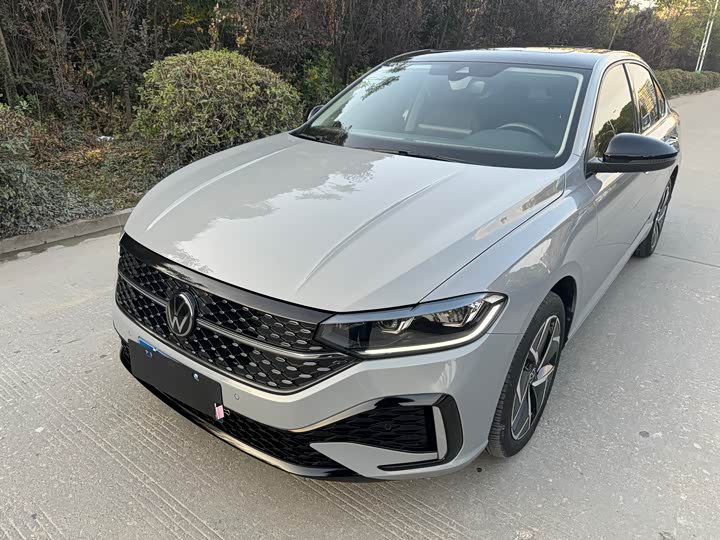 Фото 1 - Volkswagen Lavida