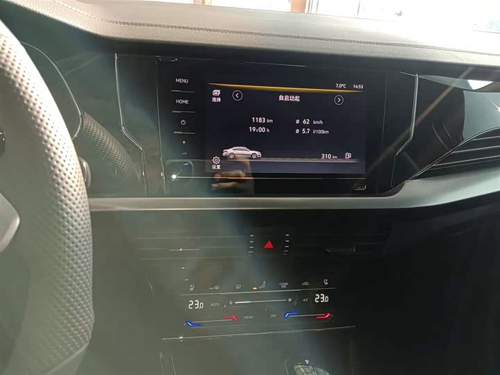 Фото 13 - Volkswagen Passat