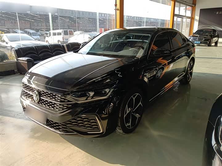 Фото 2 - Volkswagen Passat