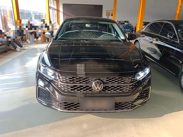 Фото 3 - Volkswagen Passat