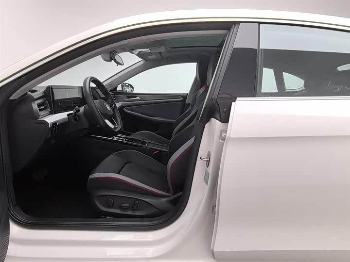 Фото 10 - Volkswagen Lamando L